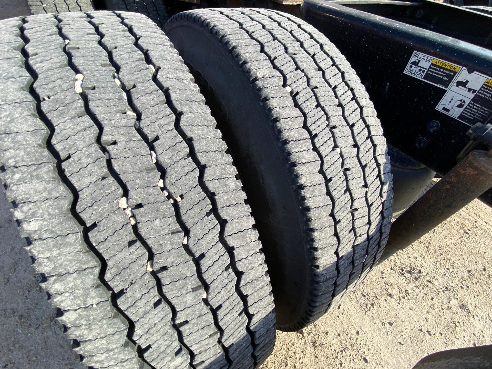 2020 PETERBILT 579 - Image 38